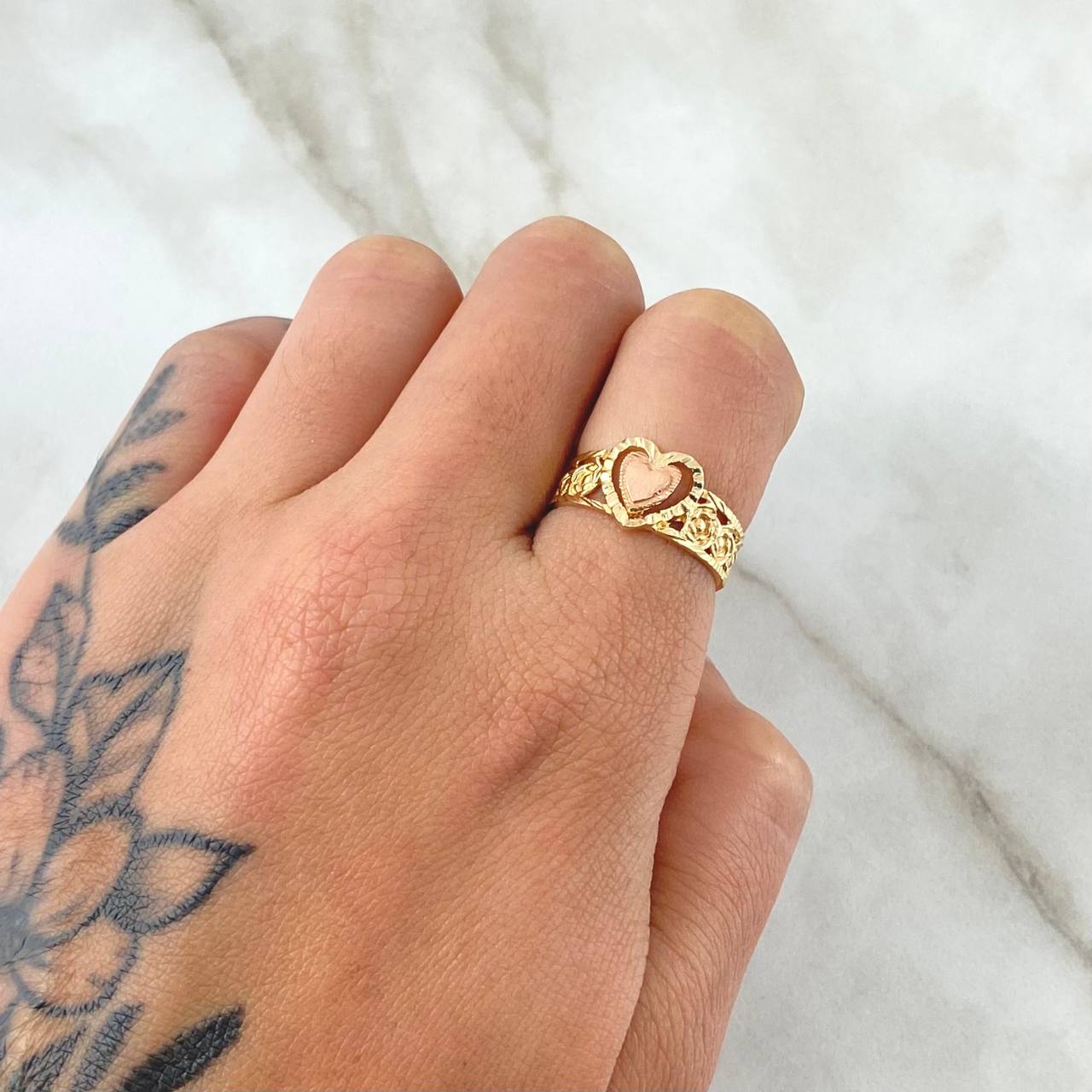 Anillo Rosas Corazon 3.2gr / T4 3/4 / Diamantado Dos Oros Amarillo Rosa 18K ©