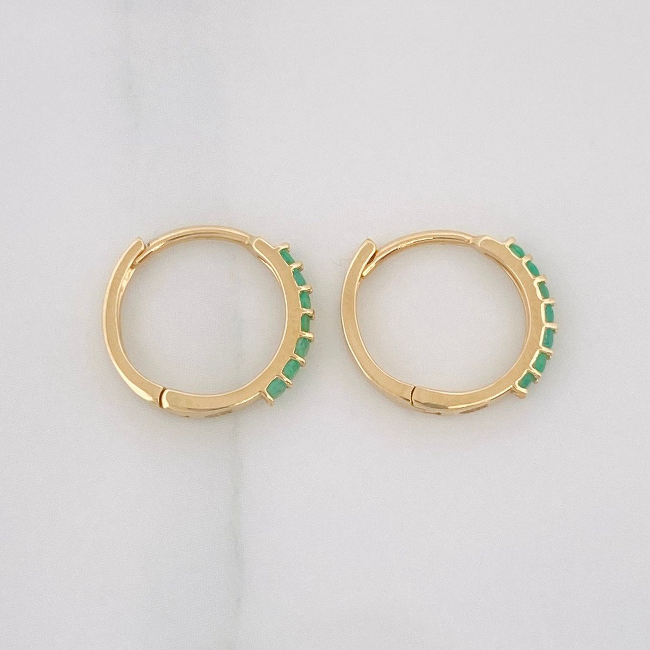 Candongas Tupida Esmeraldas 14pts 1.3g / 1cm Oro Amarillo 18K