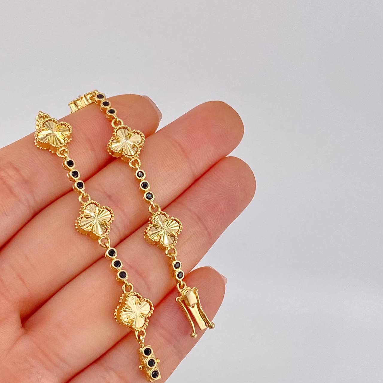 Pulso Burbujas De Trebol Diamantada 10.25 g / 18.5 cm / 9.2 mm Oro Amarillo 18K