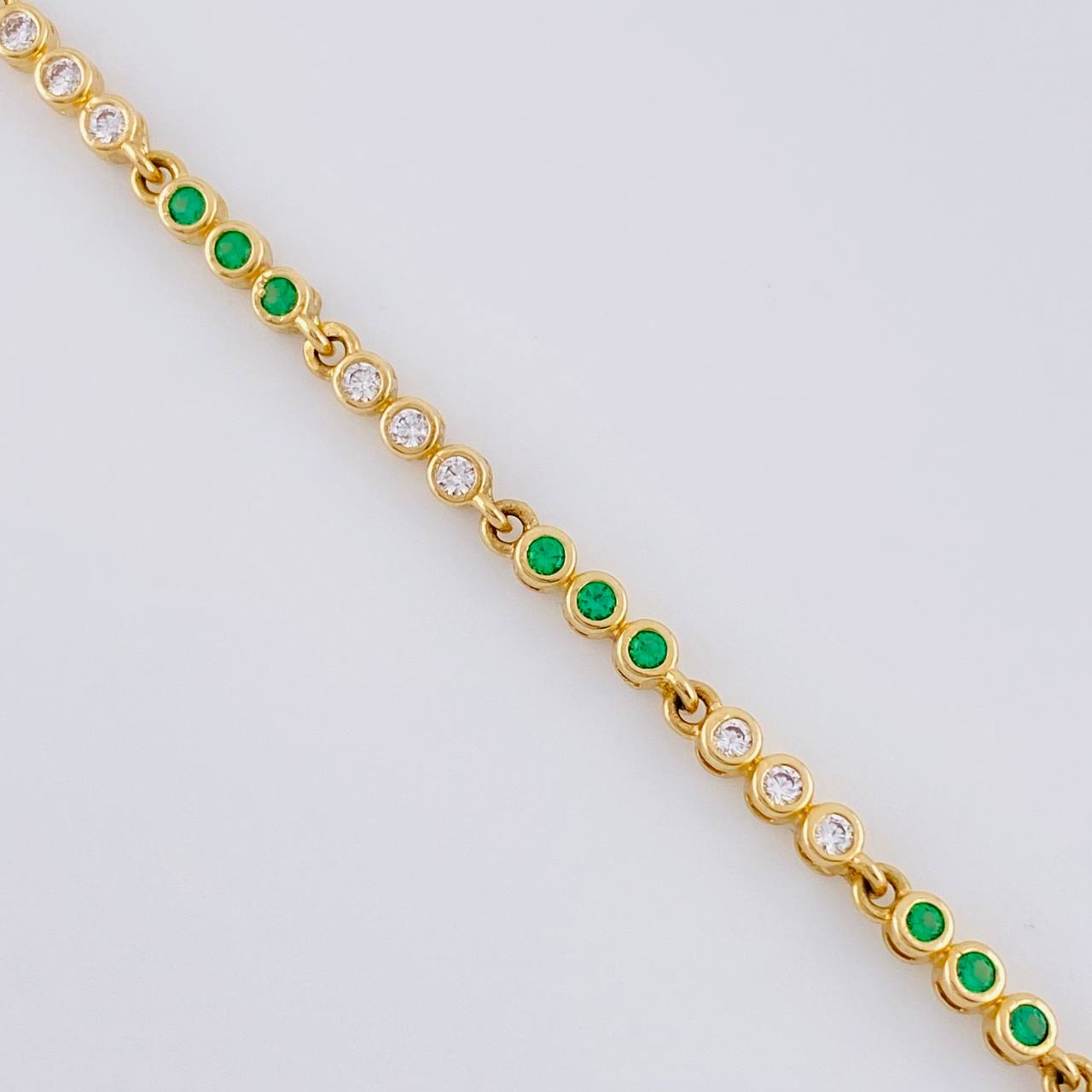 Pulso Tenis Triada Secuencial 6.9 g / 19 cm / 2.7 mm Oro Amarillo 18K