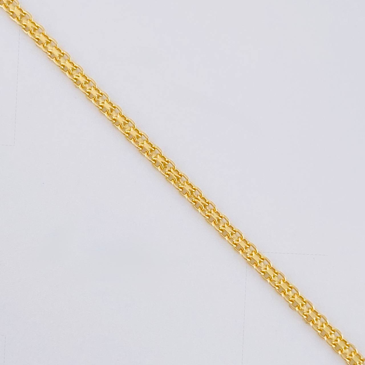 Cadena China 3.3 g / 61.5 cm / 1.5 mm Oro Amarillo 18K