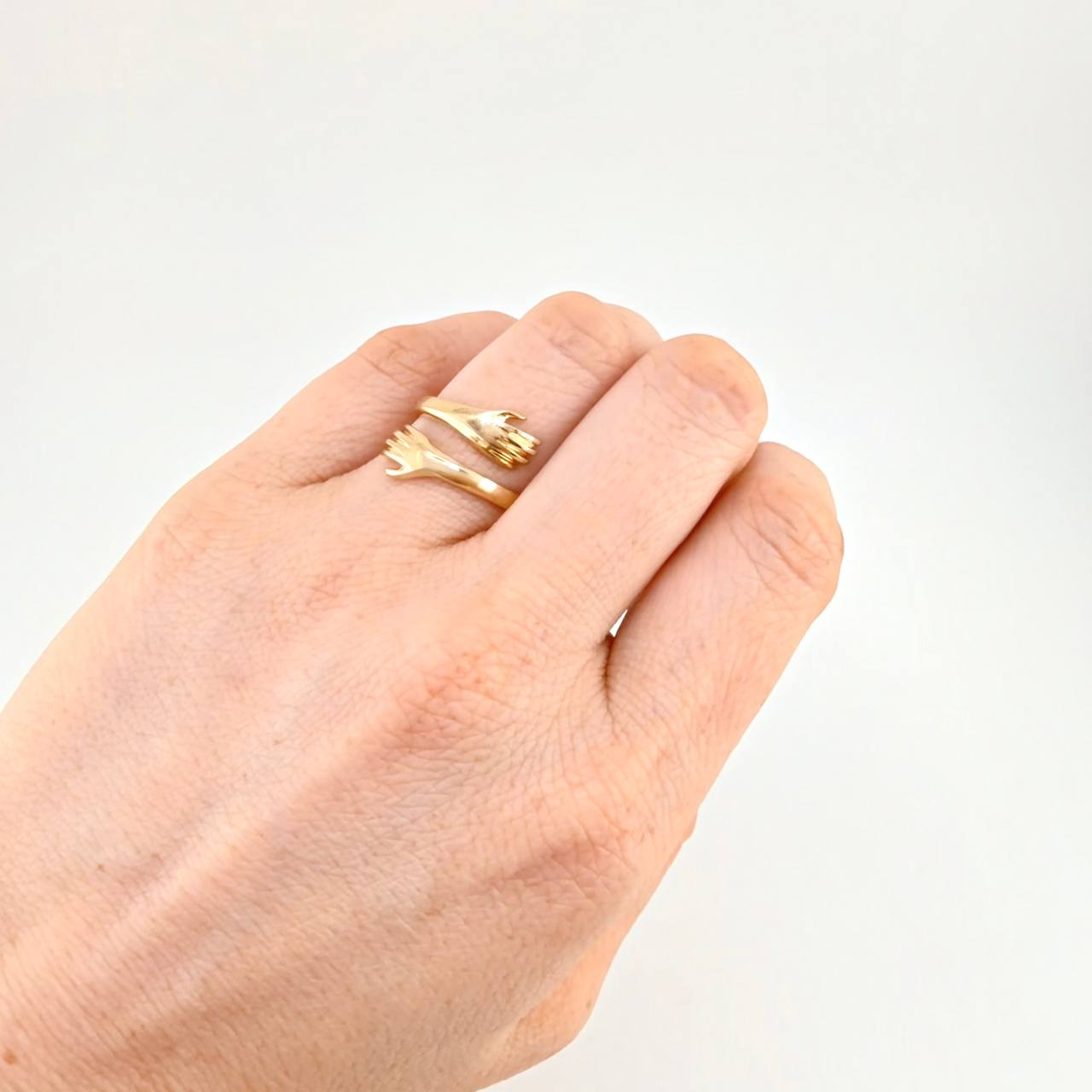 Anillo Abrazo 3.6 g / T7 Oro Amarillo 18K