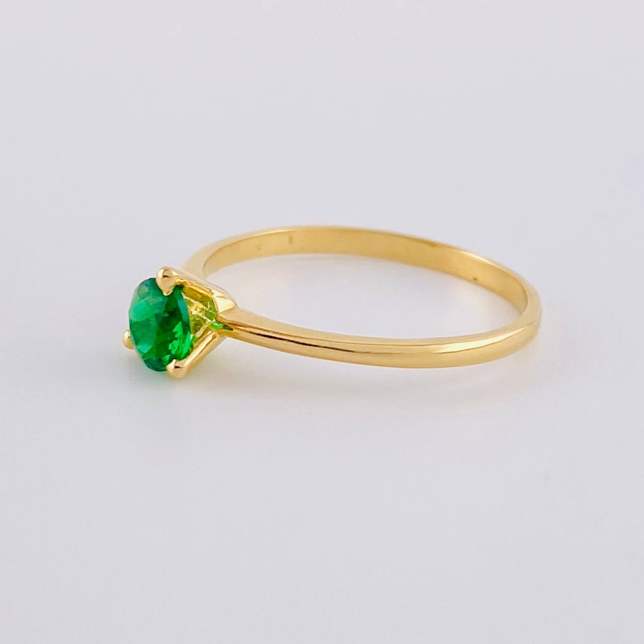 Anillo Dorotea 1.9 g / T8 Oro Amarillo 18K