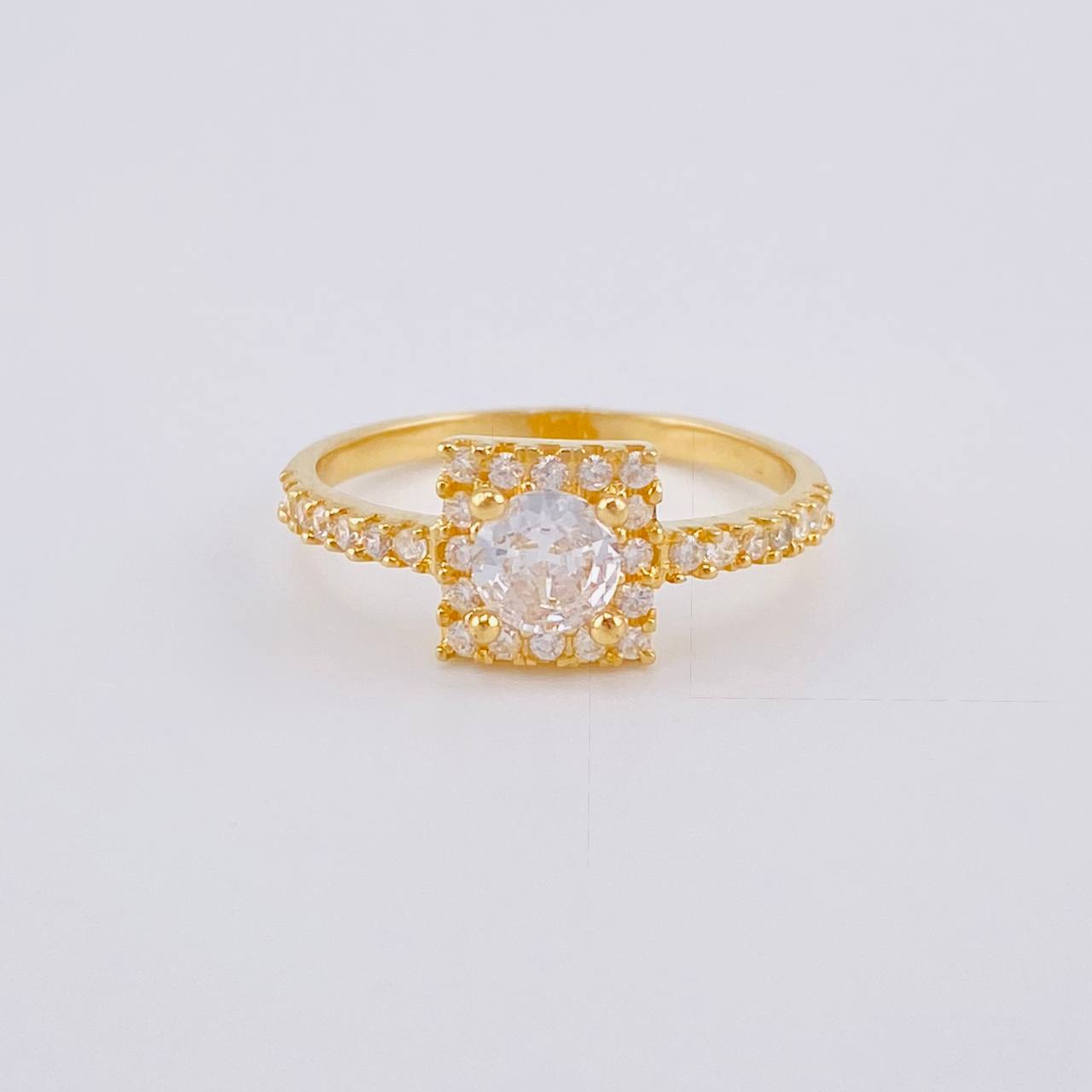 Anillo Solitario Rectangular 2.6 g / T7 1/4 Oro Amarillo 18K