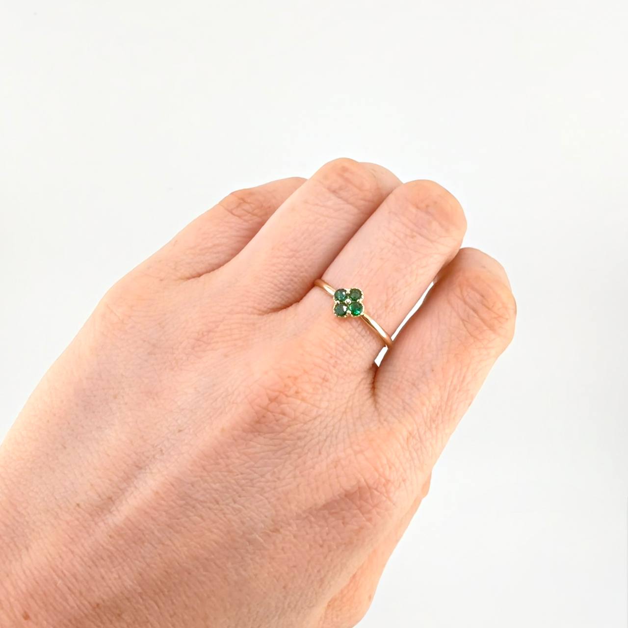 Anillo Flor Trebol Cuatro Hojas 1.4 g / T7 3/4 Oro Amarillo 18K