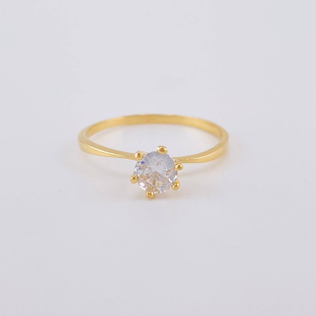 Anillo Solitario Seis Garras 1.45 g / T6 Oro Amarillo 18K