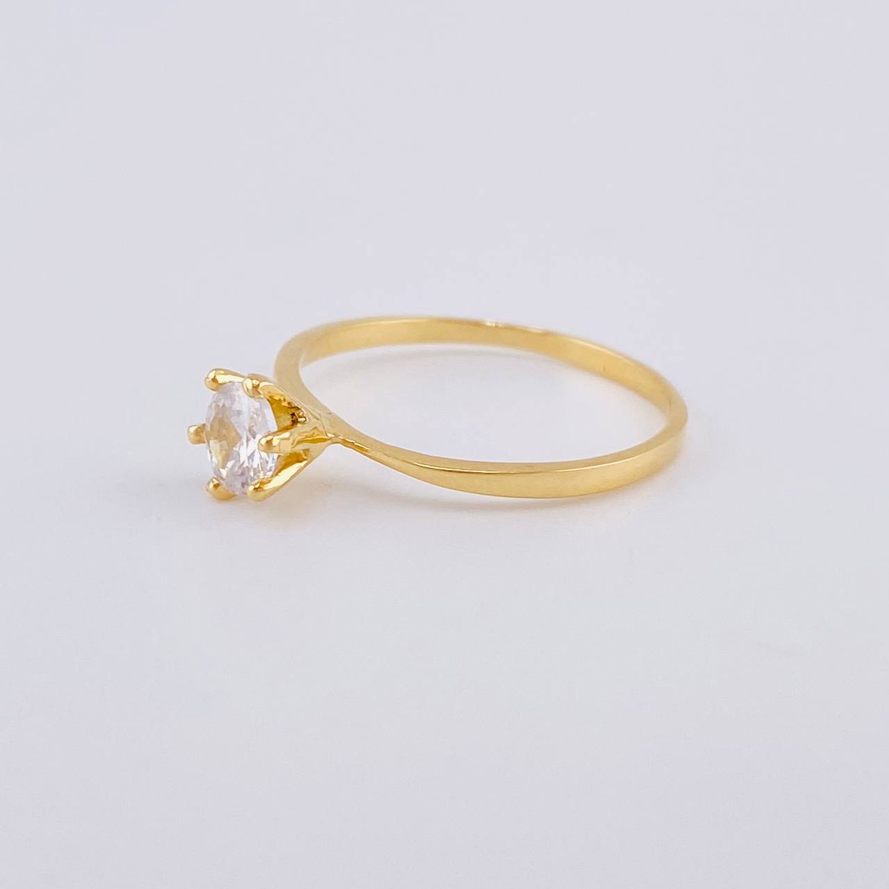Anillo Solitario Seis Garras 1.45 g / T6 Oro Amarillo 18K