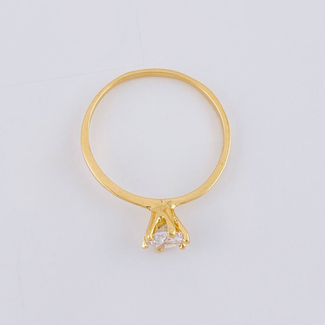 Anillo Solitario Seis Garras 1.45 g / T6 Oro Amarillo 18K