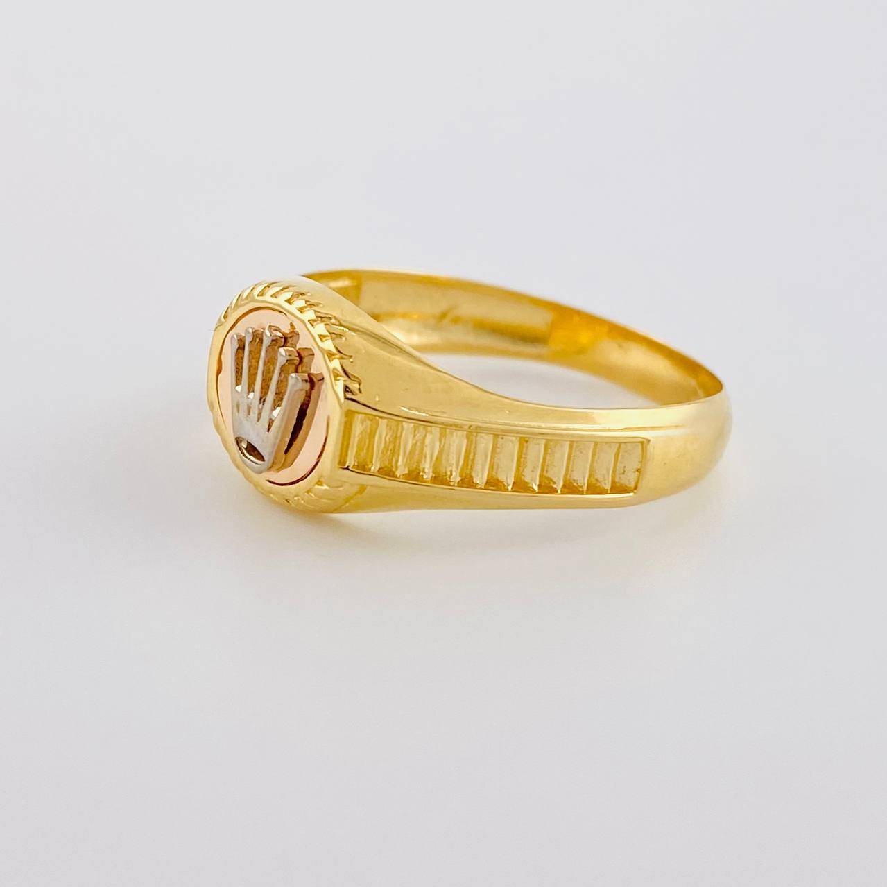 Anillo Corona Rayado 3.3 g / T10 Tres Oros 18K