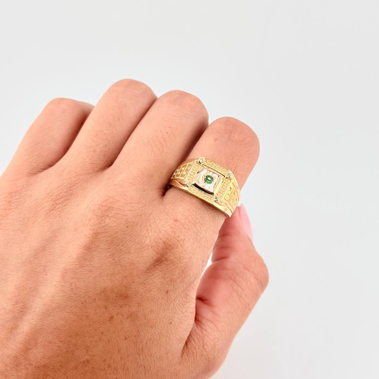 Anillo Cuadrilátero Tribal 4.4 g / T9 1/4 Oro Amarillo 18K