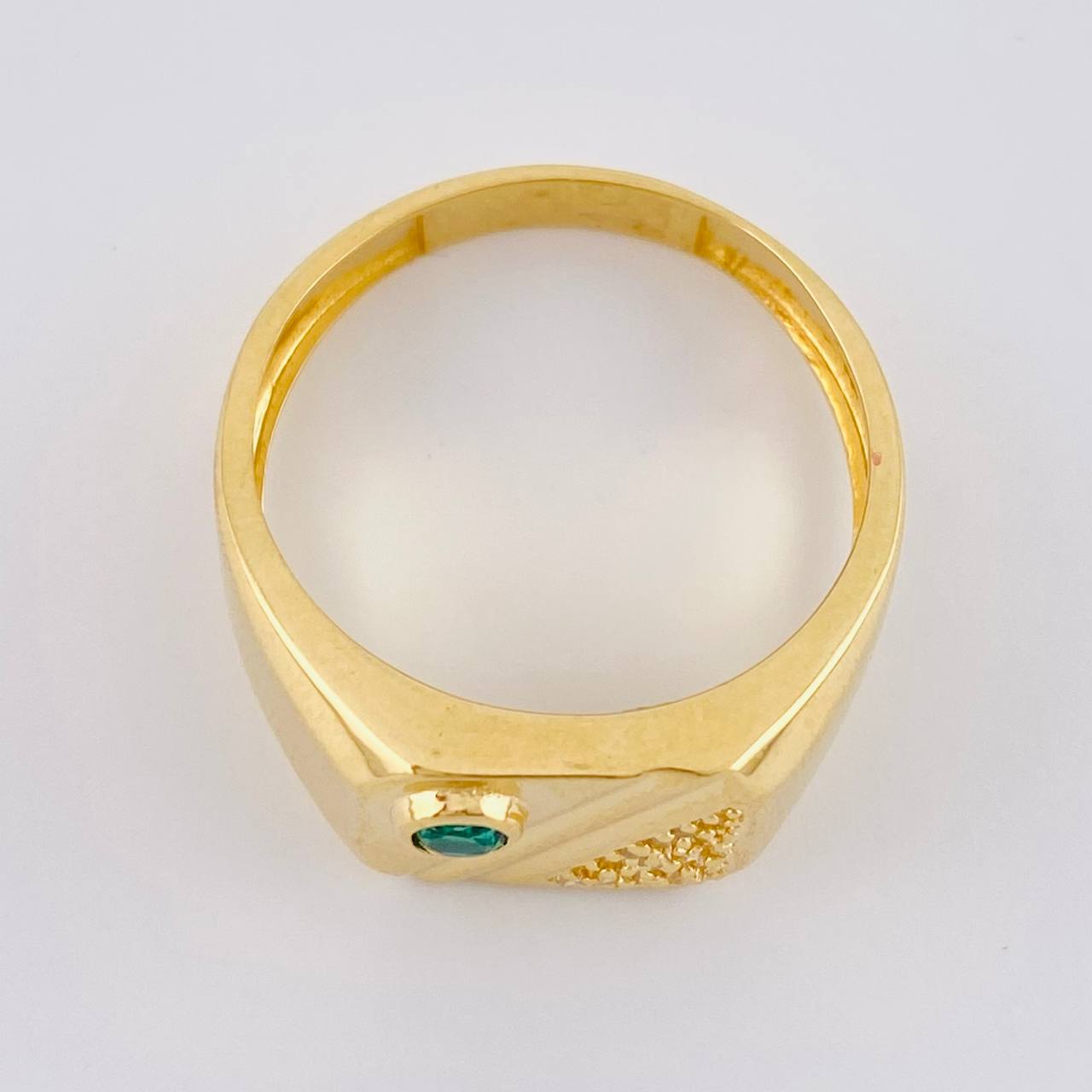 Anillo Sello Linea Diagonal 4.45 g / T9 1/2 Oro Amarillo 18K