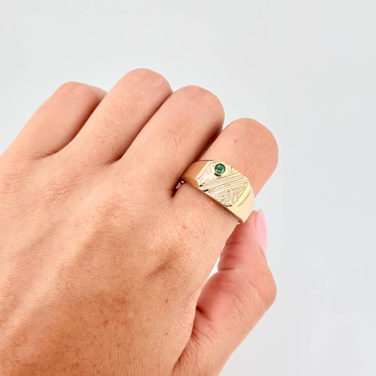 Anillo Sello Linea Diagonal 4.45 g / T9 1/2 Oro Amarillo 18K