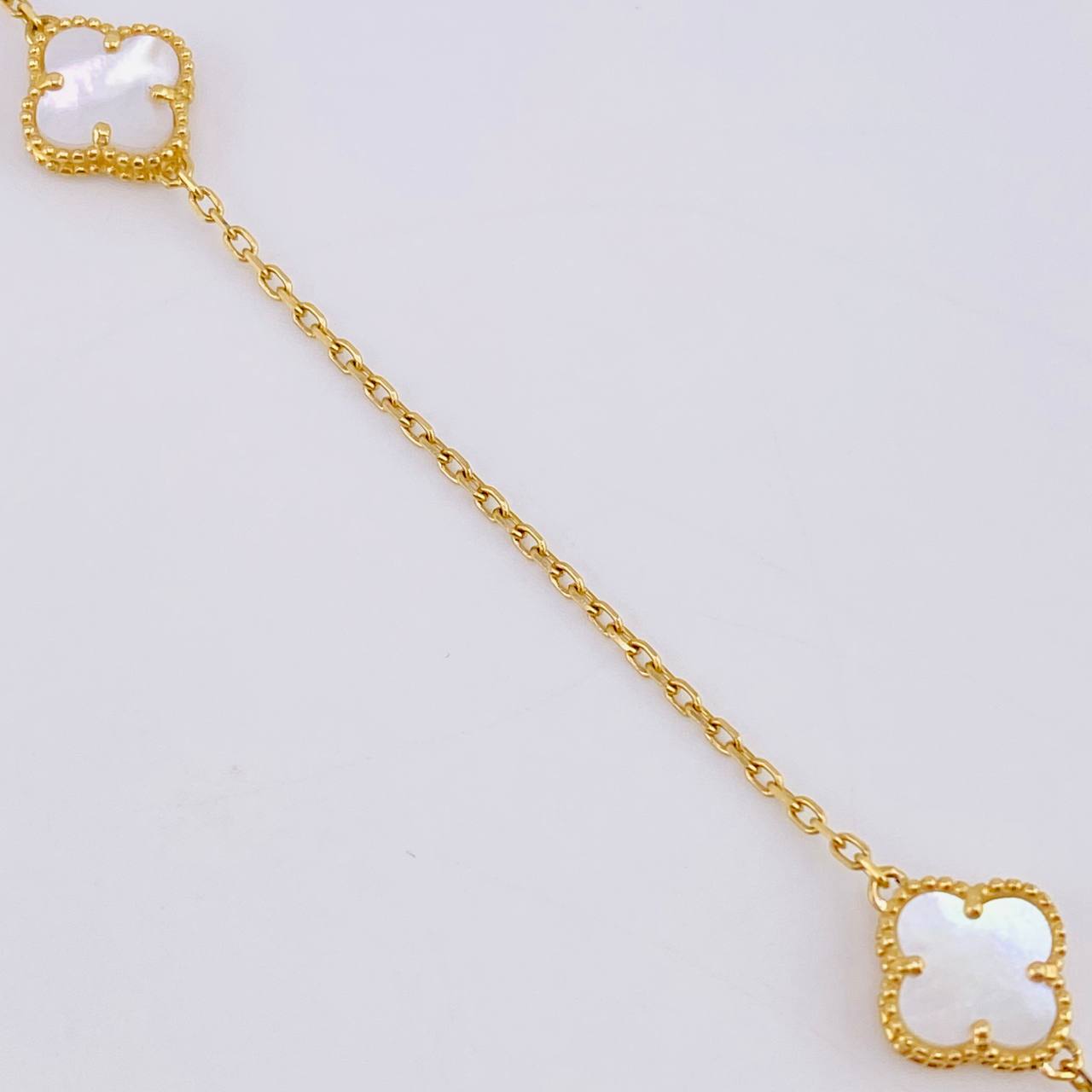 Cadena Trebol Nacar Blanco 6.8gr / 45cm / 9.5mm Oro Amarillo Nac.Esp. 18K