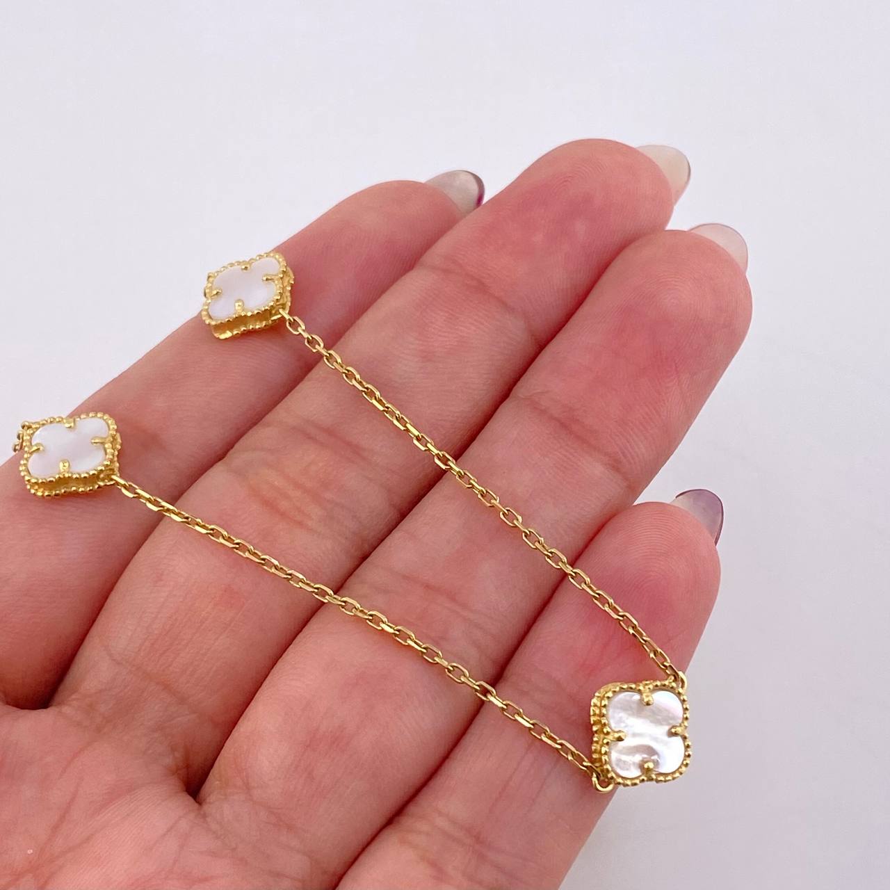 Cadena Trebol Nacar Blanco 6.8gr / 45cm / 9.5mm Oro Amarillo Nac.Esp. 18K