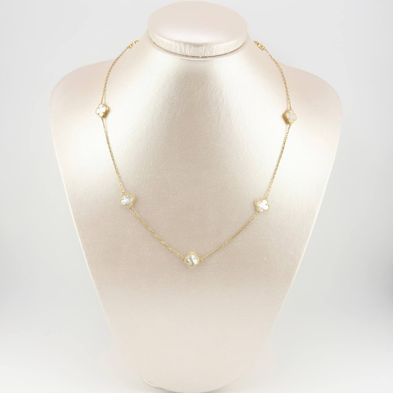 Cadena Trebol Nacar Blanco 6.8gr / 45cm / 9.5mm Oro Amarillo Nac.Esp. 18K