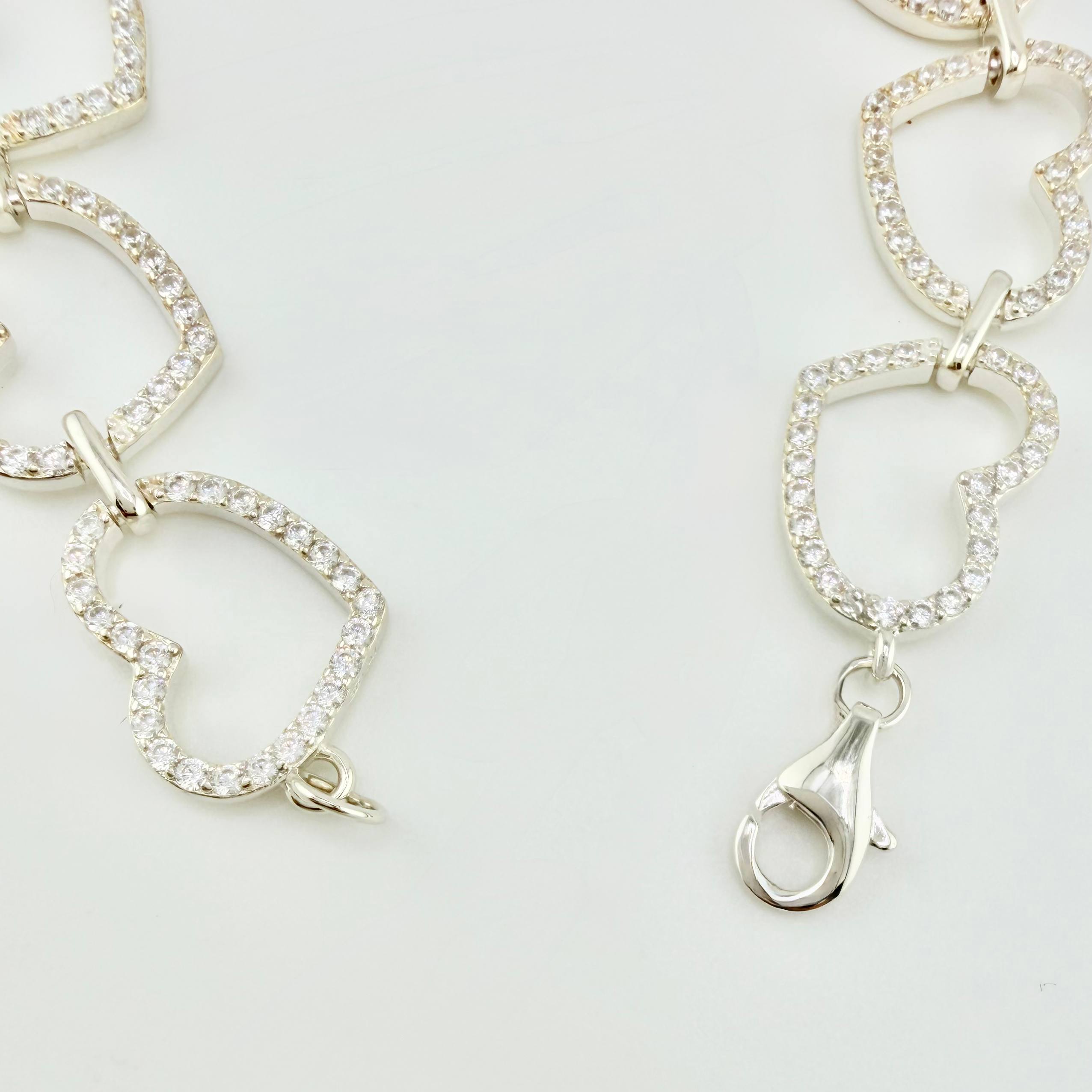 Pulso Corazones Continuos 11.75gr / 18.5cm / Plata 925
