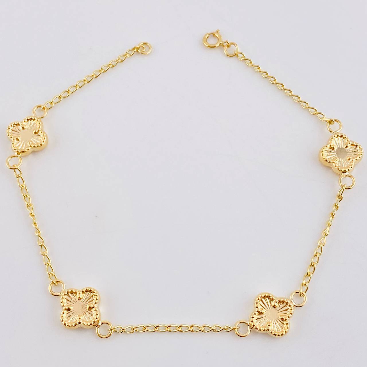 Pulso Trebol Dorado Espiga 2.8gr / 17.5cm / 1.5mm Oro Amarillo 18K