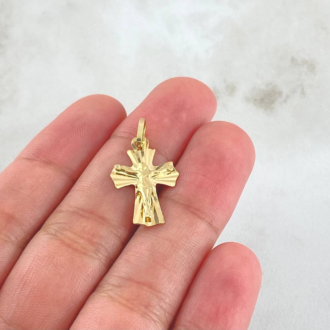 Dije Cruz Cristo Diamantado 1.35g / 2.8cm Oro Amarillo 18K