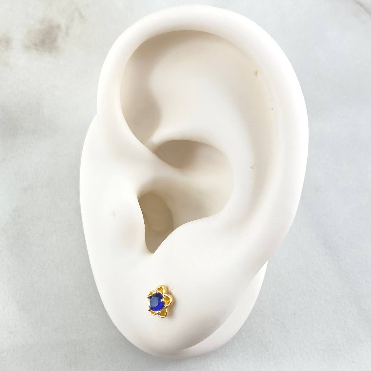 Topos Flor 0.9gr / Oro Amarillo 18K