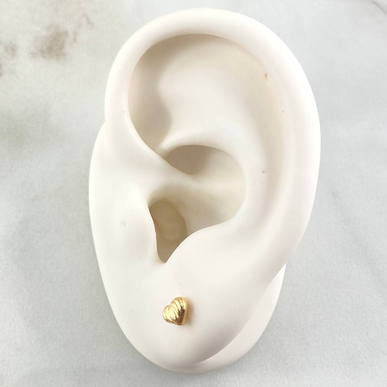 Topos Corazon Rayado 0.5gr / Oro 18K *