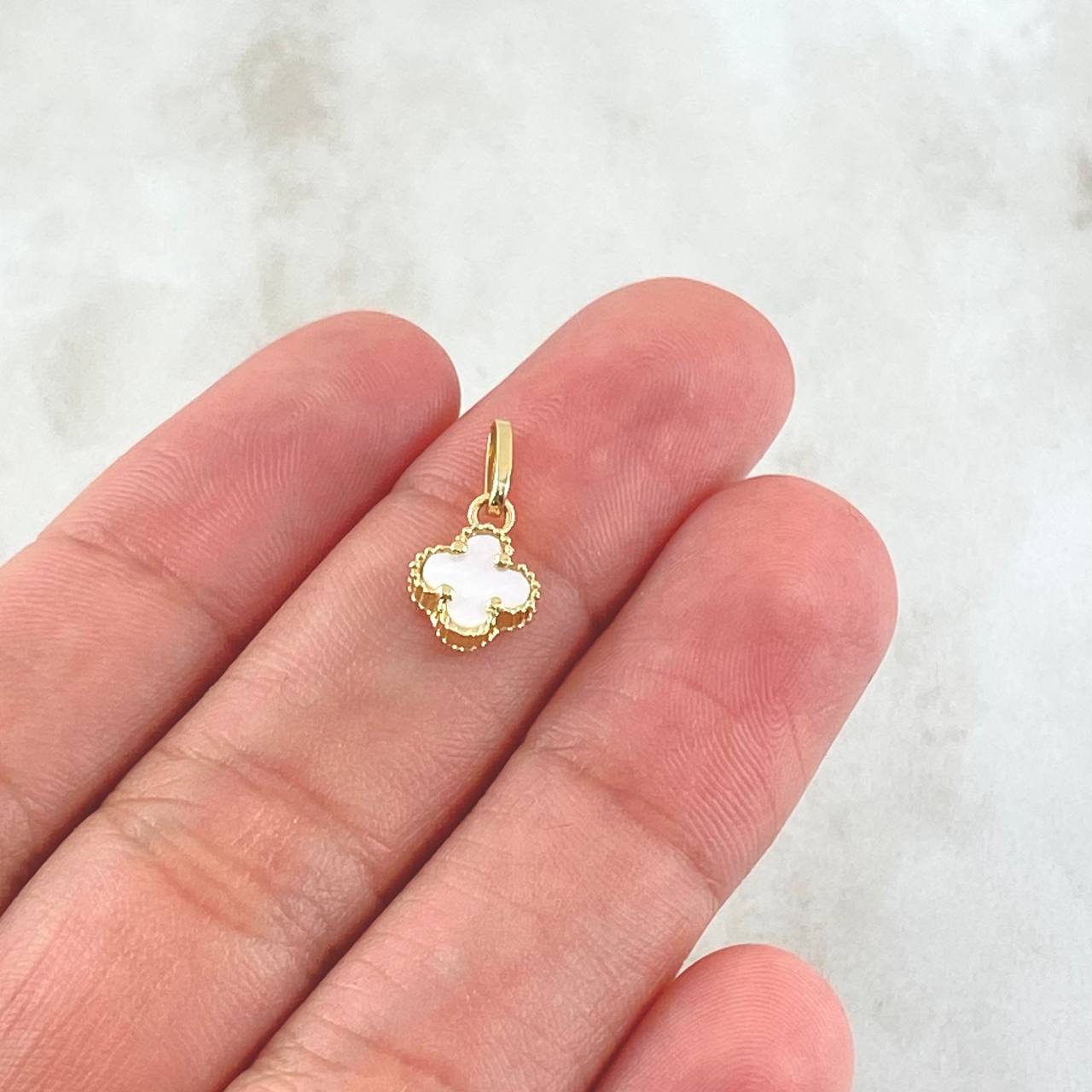 Dije Trebol 0.65gr / 1.5cm / Oro 18K