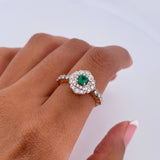 Anillo Antiguo 3.4gr / T6 3/4 / Esmeraldas 19 Pts Diamantes 28 Pts Dos Oros Amarillo Blanco 18K (Joya) &