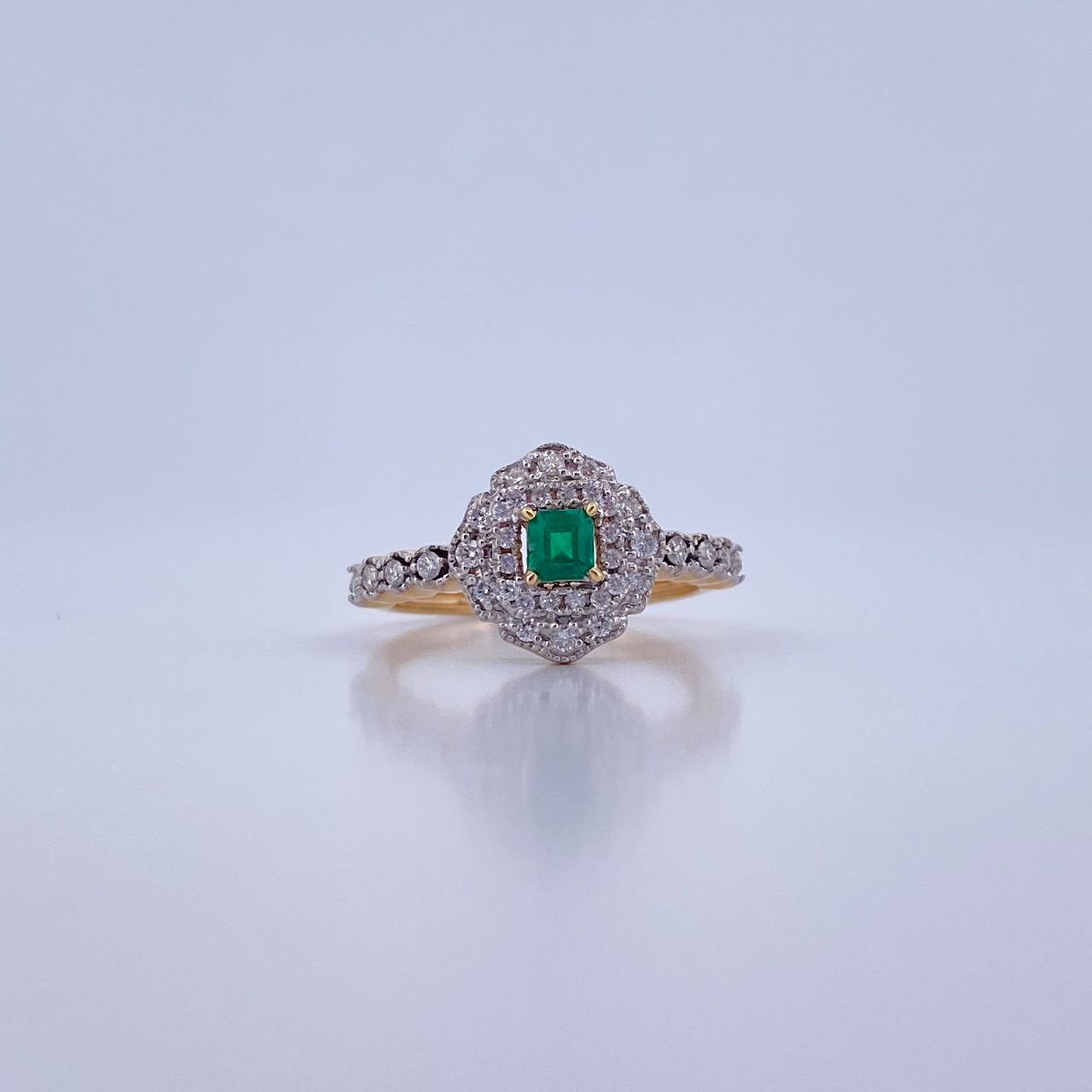 Anillo Antiguo 3.4gr / T6 3/4 / Esmeraldas 19 Pts Diamantes 28 Pts Dos Oros Amarillo Blanco 18K (Joya) &