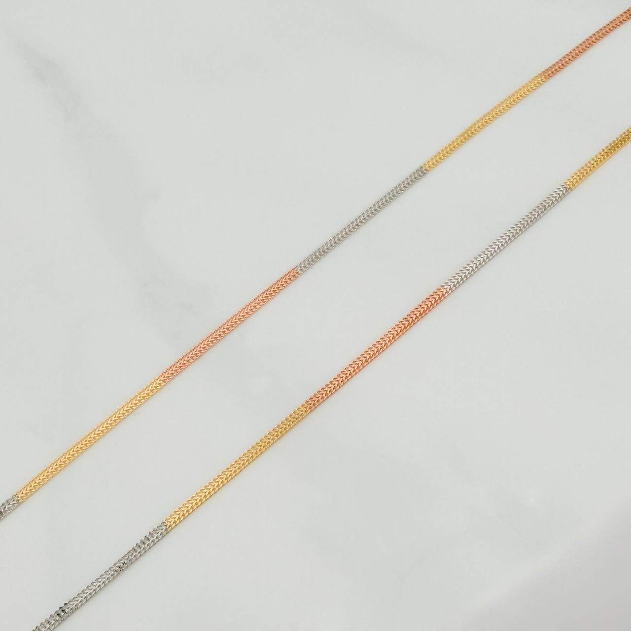 Cadena Sedusa 1.55g / 45cm / 1.2mm Tres Oros 18K