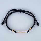 Pulsera Tejida Negra Cruz Cristo 1.1gr / Oro 18K $