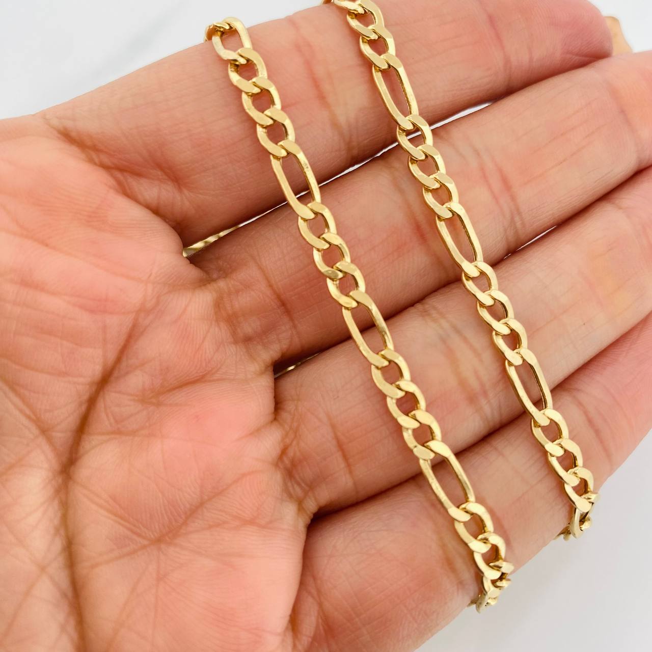 Cadena Fígaro 9g / 60cm / 4.1mm Oro Amarillo 18K