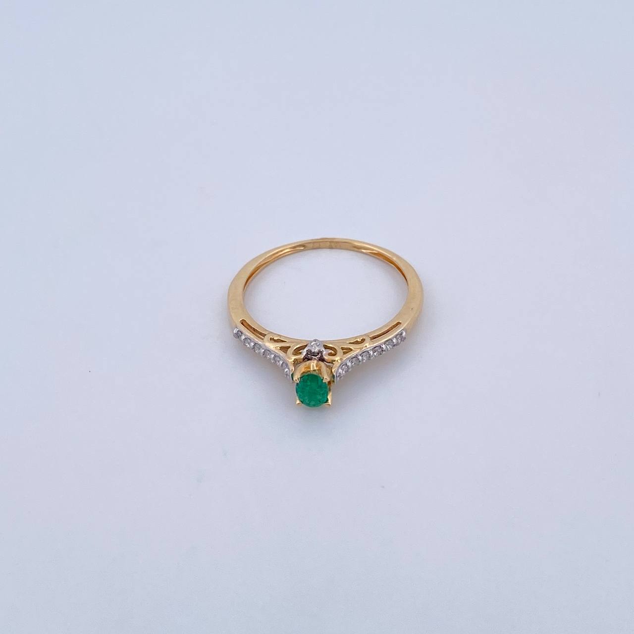 Anillo Solitario Churumbela 1.9gr / T6 3/4 / Esmeraldas 14 Pts Diamantes 11 Pts Dos Oros Amarillo Blanco 18K (Joya) &