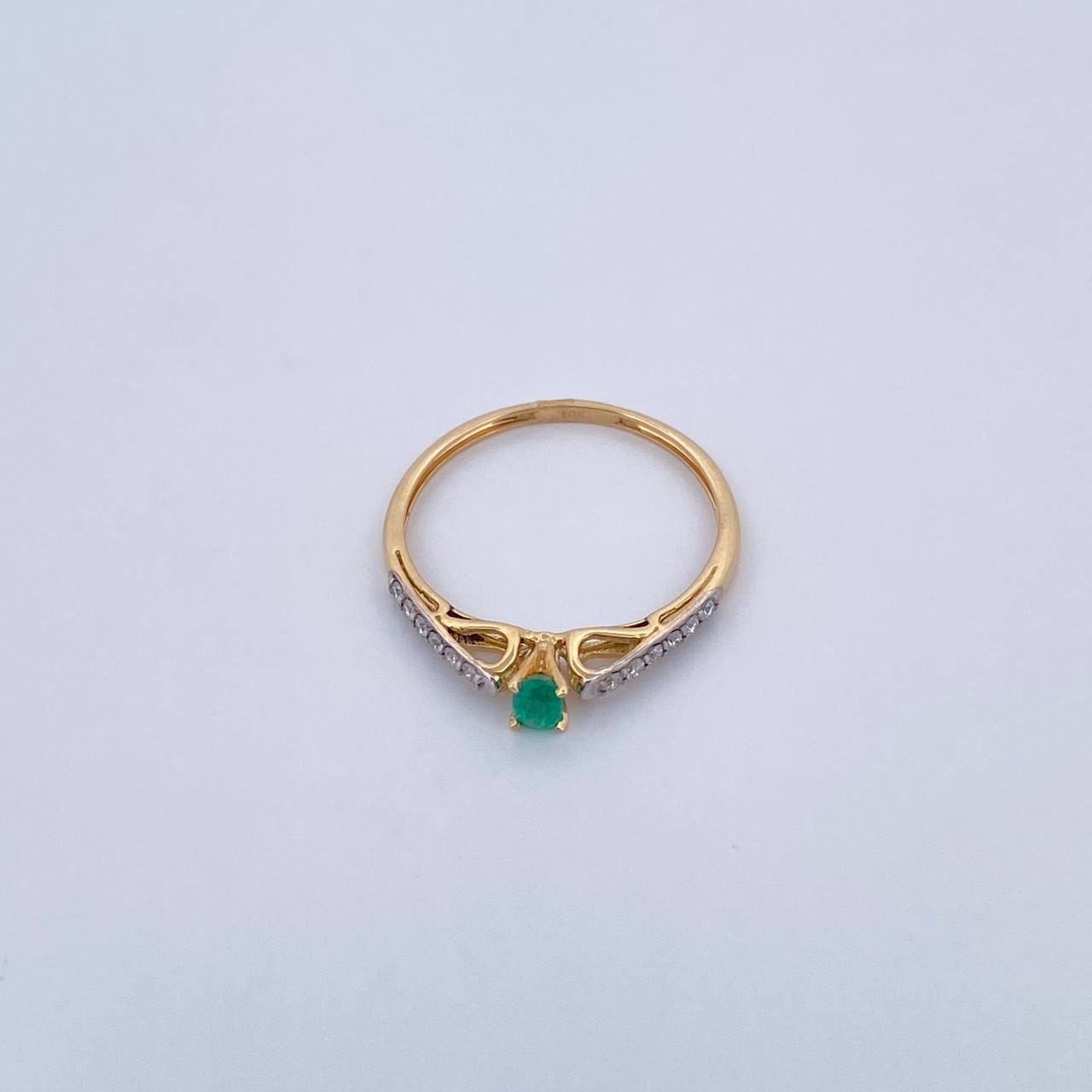 Anillo Solitario Churumbela 1.25gr / T6 3/4 / Esmeraldas 13 Pts Diamantes 11 Pts Dos Oros Amarillo Blanco 18K (Joya) &