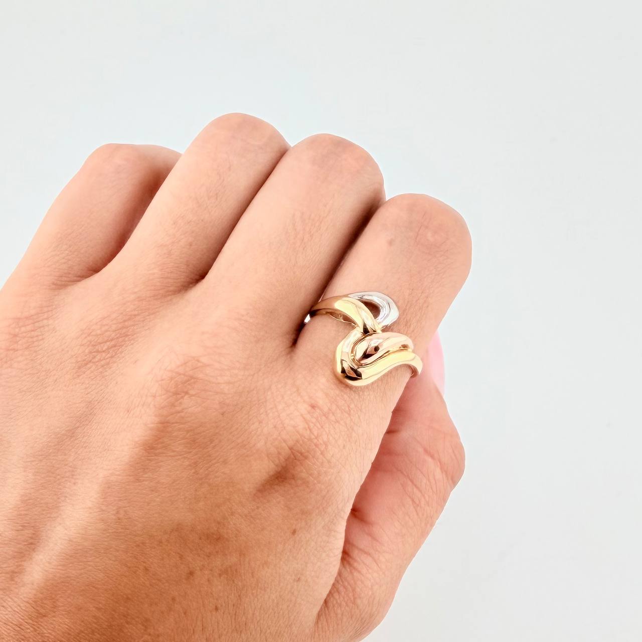 Anillo Abstracto 2.7 g / T8 1/2 Tres Oros 18K