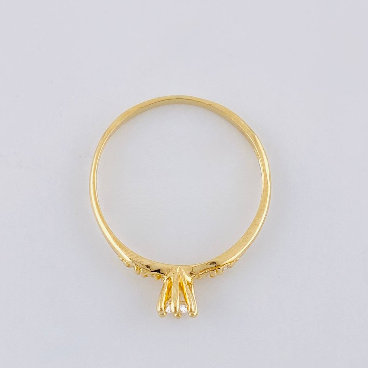 Anillo Solitario 1.45 g / T7 Oro Amarillo 18K