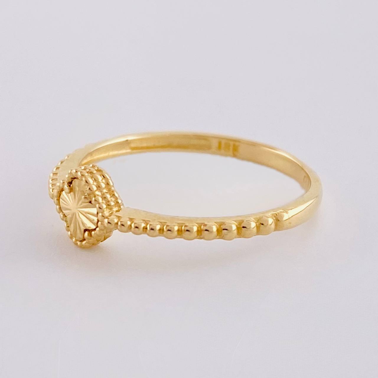 Anillo Trebol Burbujas 1.65 g / T8 3/4 Oro Amarillo 18K