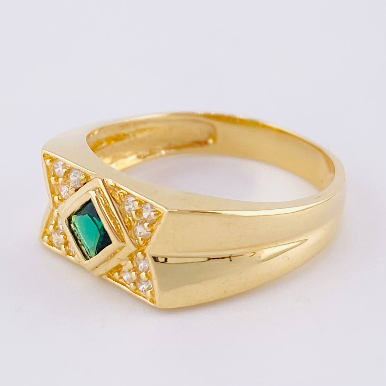 Anillo Zirconia 5.9 g / T10 1/2 Oro Amarillo 18K