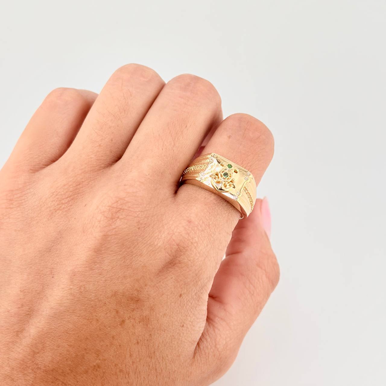 Anillo Ancla Destellos 5.6 g / T10 Oro Amarillo 18K