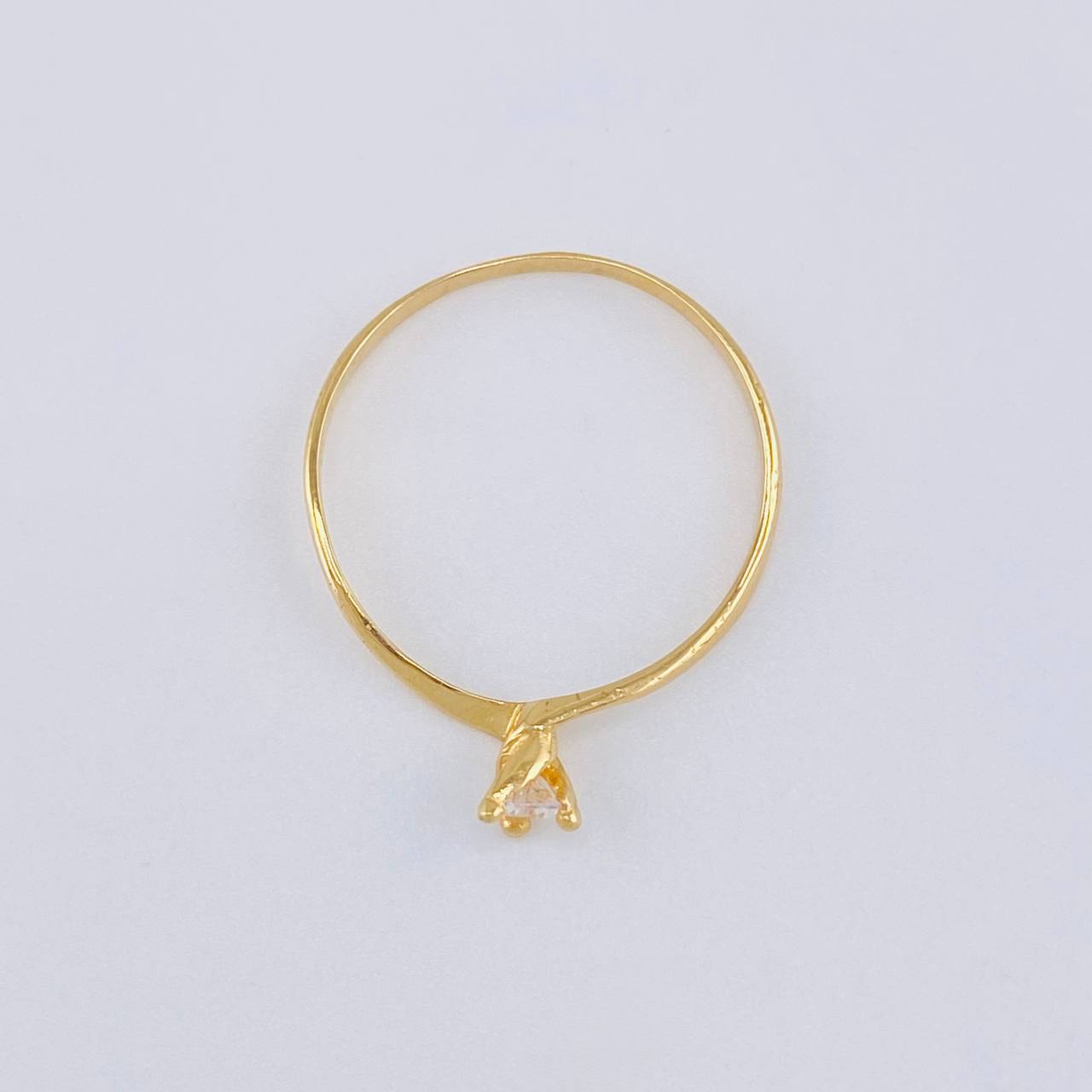 Anillo Solitario Linea Invertida 1.15 g / T7 3/4 Oro Amarillo 18K