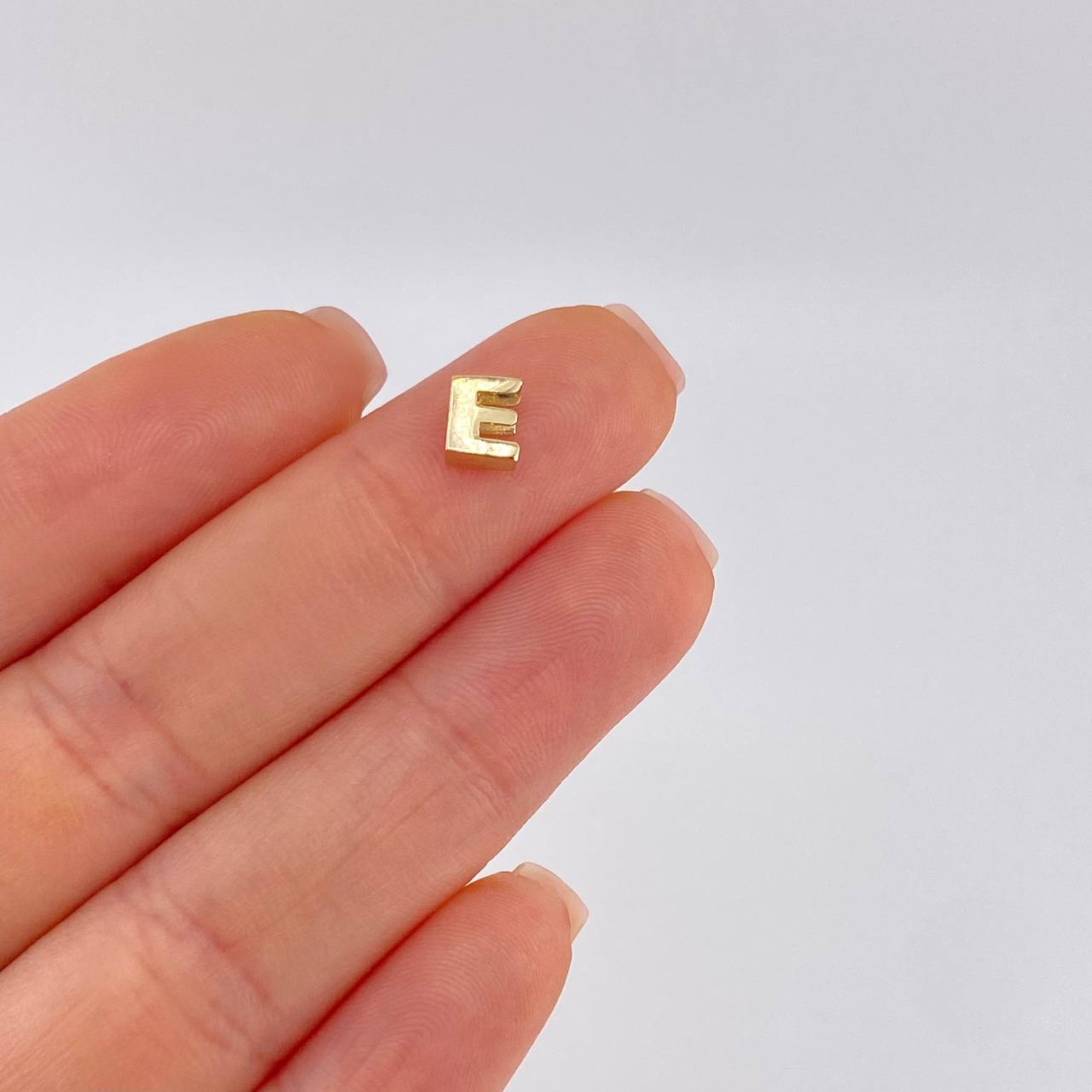 Herraje Letra E 0.3g / 0.6cm Oro Amarillo 18K