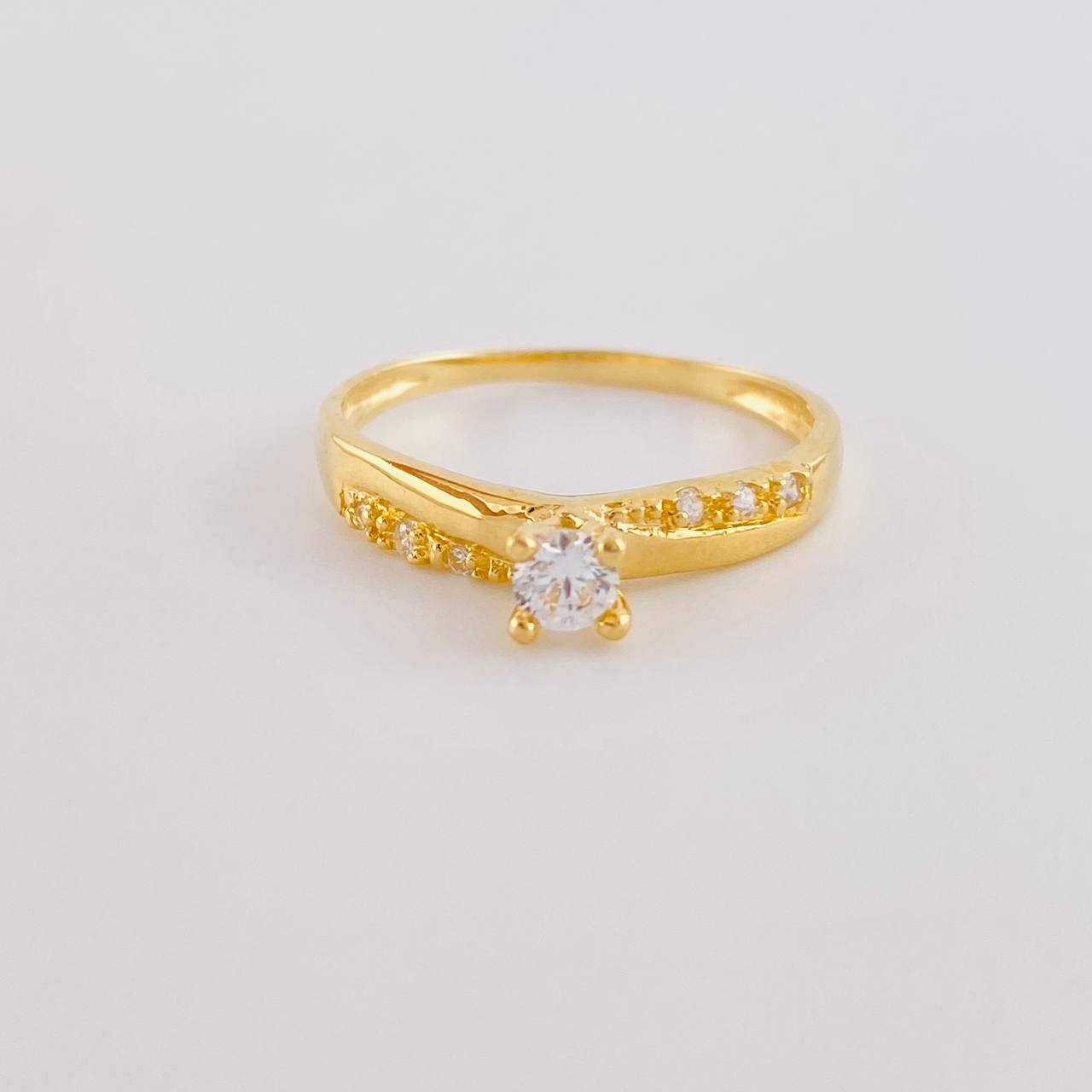 Anillo Solitario Doble Carril 1.8 g / T7 3/4 Oro Amarillo 18K