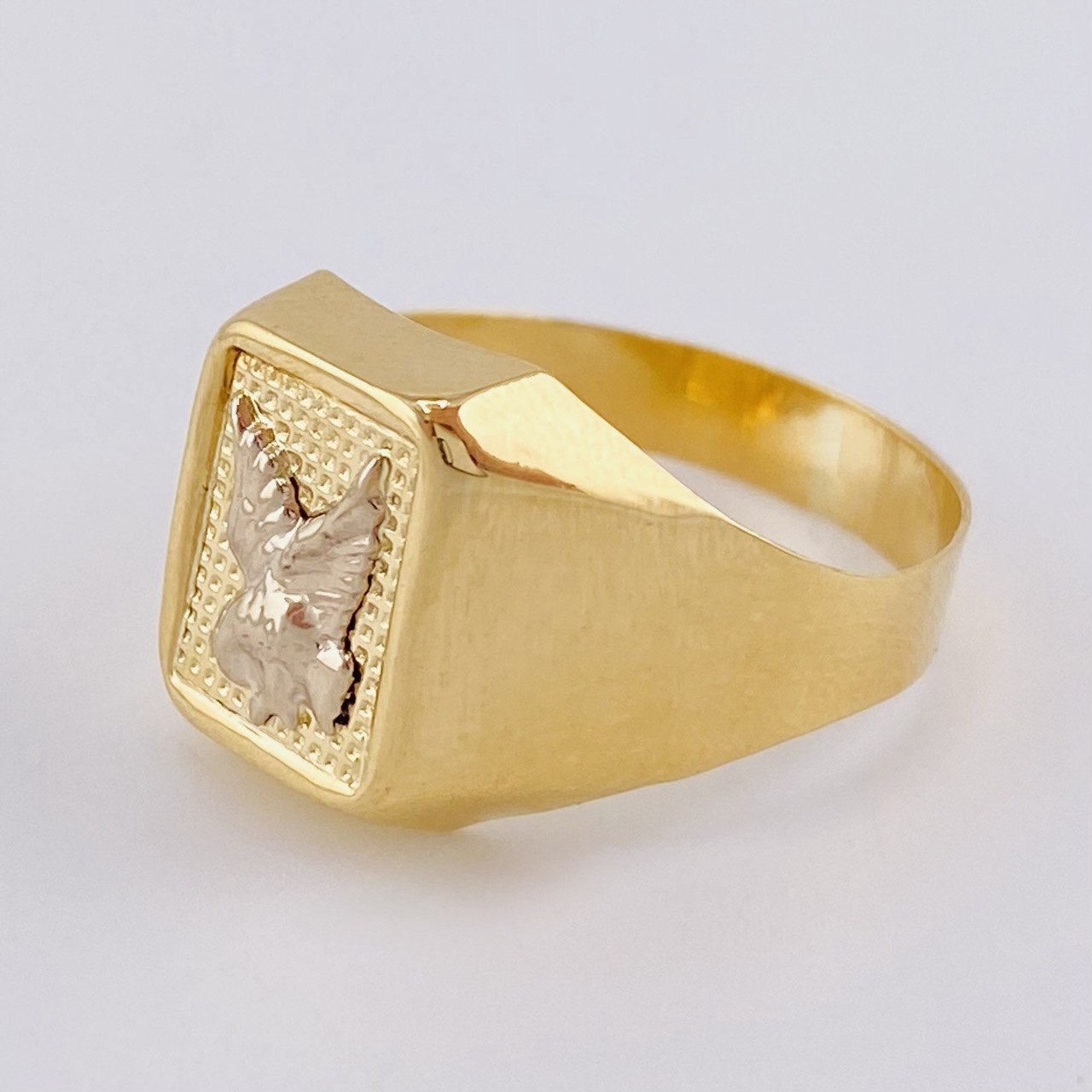 Anillo Sello Águila Cuadrado 3.2 g / T9 1/4 Dos Oros Amarillo Blanco 18K