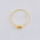 Anillo Recuadro Triqui 0.9 g / T7 1/2 Oro Amarillo 18K