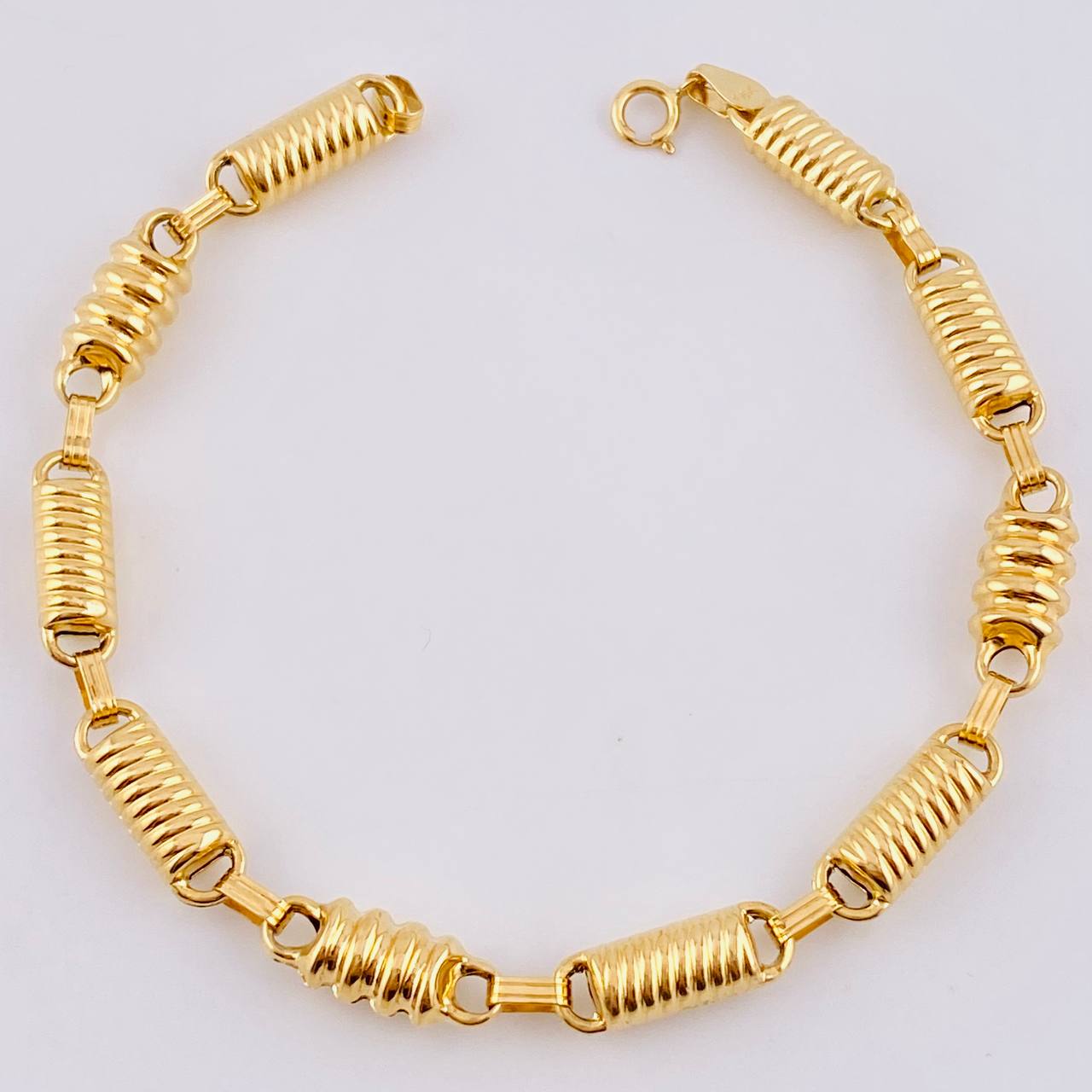 Pulso Rustico Rayado 6gr / 18.5cm / 5mm Oro Amarillo 18K ©