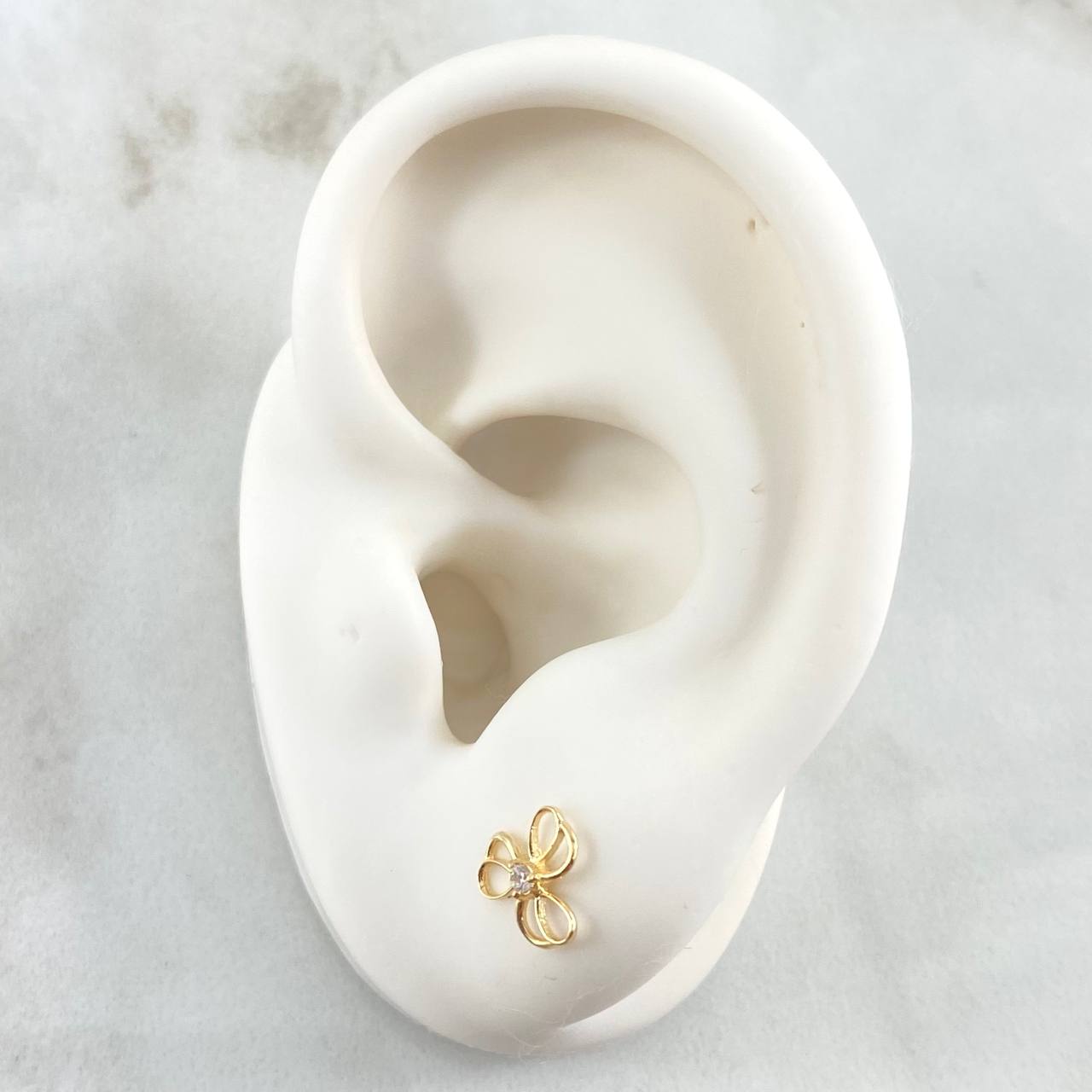 Topos Tres Petalos 0.7gr / Oro Amarillo 18K