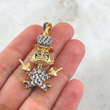 Dije Pato Rebelde 10.8gr / 4.5cm / Circones Blancos-Negros Oro Amarillo 18K *