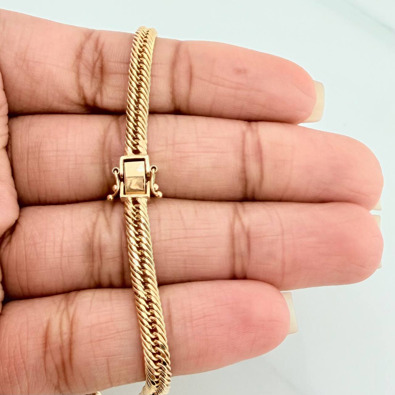 Pulso Cubano Reticulado 5.65gr / 20.3cm / 4.5mm Oro Amarillo +3 18K $
