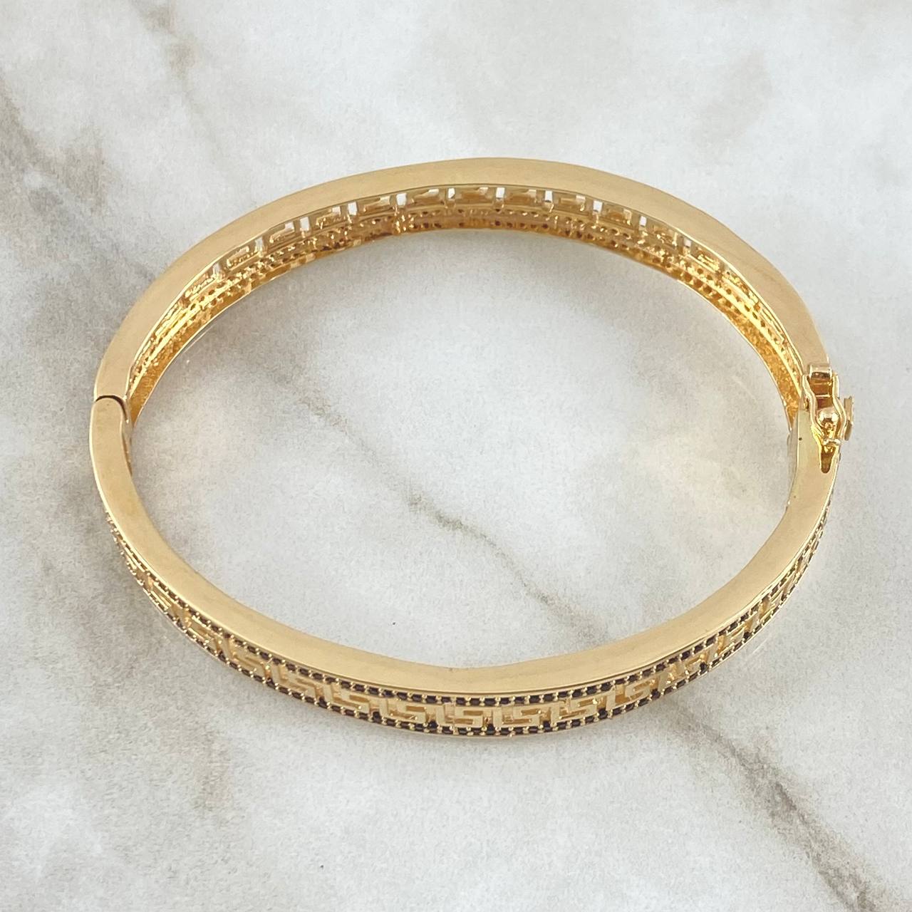 Pulso Tribal 22.9gr / 18.5cm / 8mm Circones Negros Oro Amarillo 18K