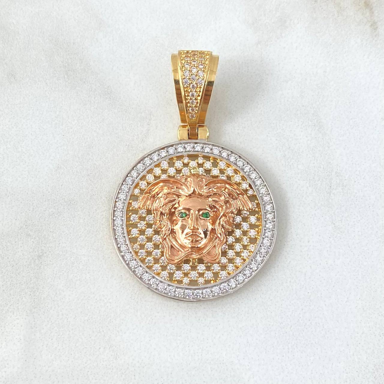 Dije Medalla Medusa 10gr / 4cm / Circones Blancos - Ojos Verdes Tres Oros 18K ©