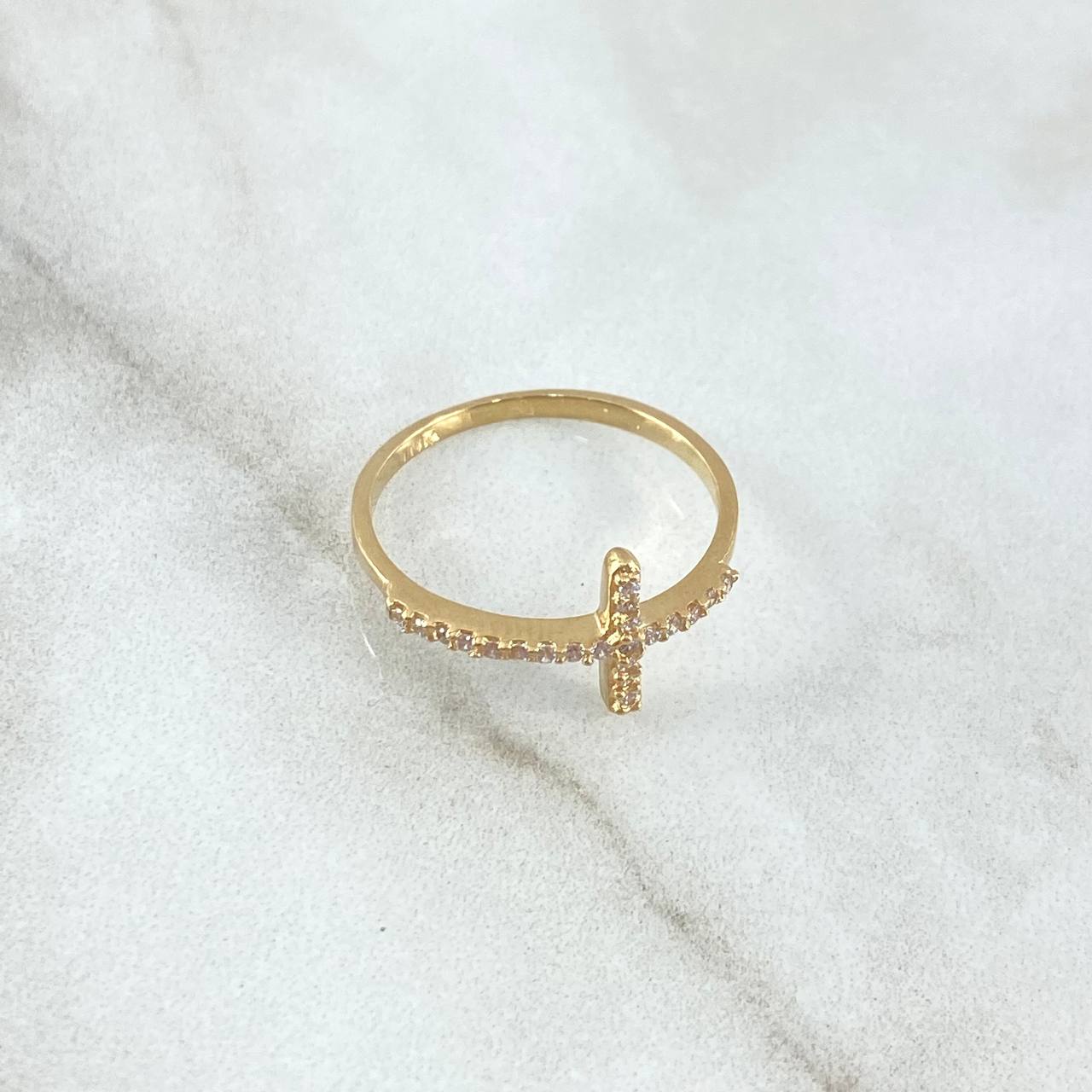 Anillo Cruz 1.3gr / T7 3/4 / Circones Blancos Oro Amarillo 18K