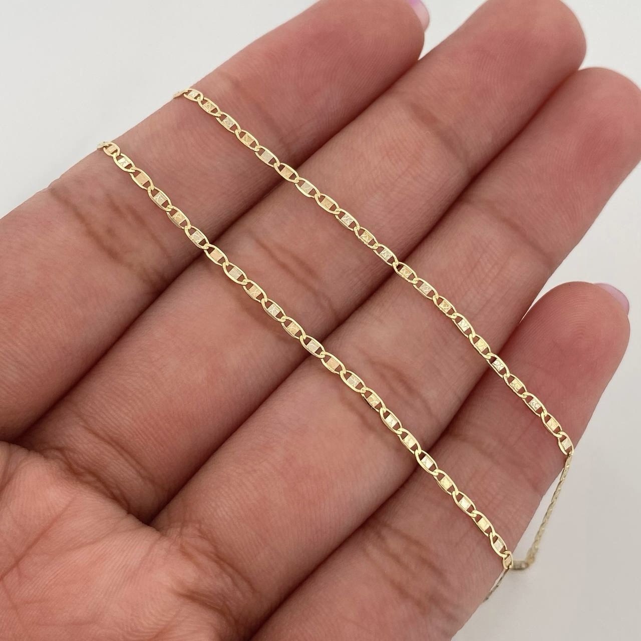 Cadena Escalera Plana 1.55 g / 45 cm / 1.3 mm Tres Oros 18K